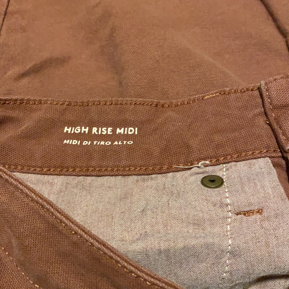 Universal Thread High Rise Midi Short Size 4 - Picture 4 of 5